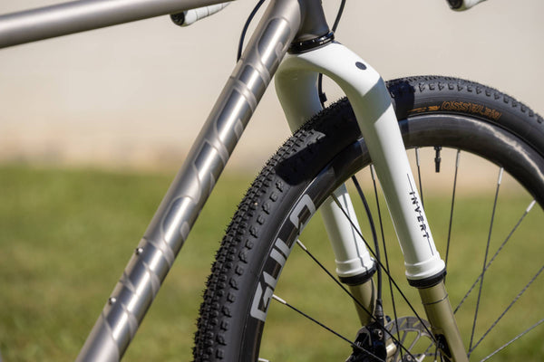 Cane Creek Invert Tuxedo Detail