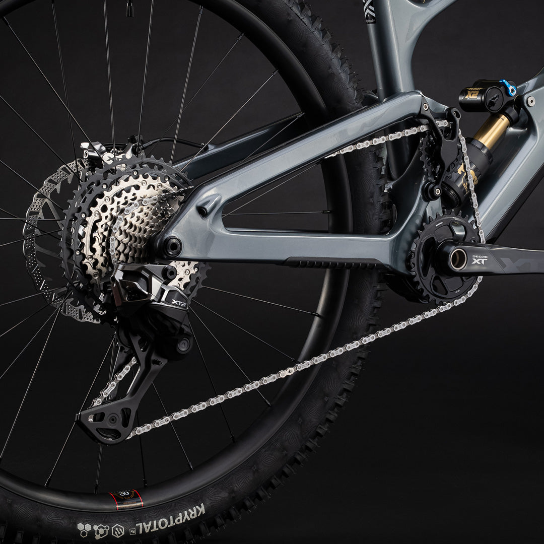 DEVIATE CYCLES - HIGHLANDER II || STORR GREY || FACTORY