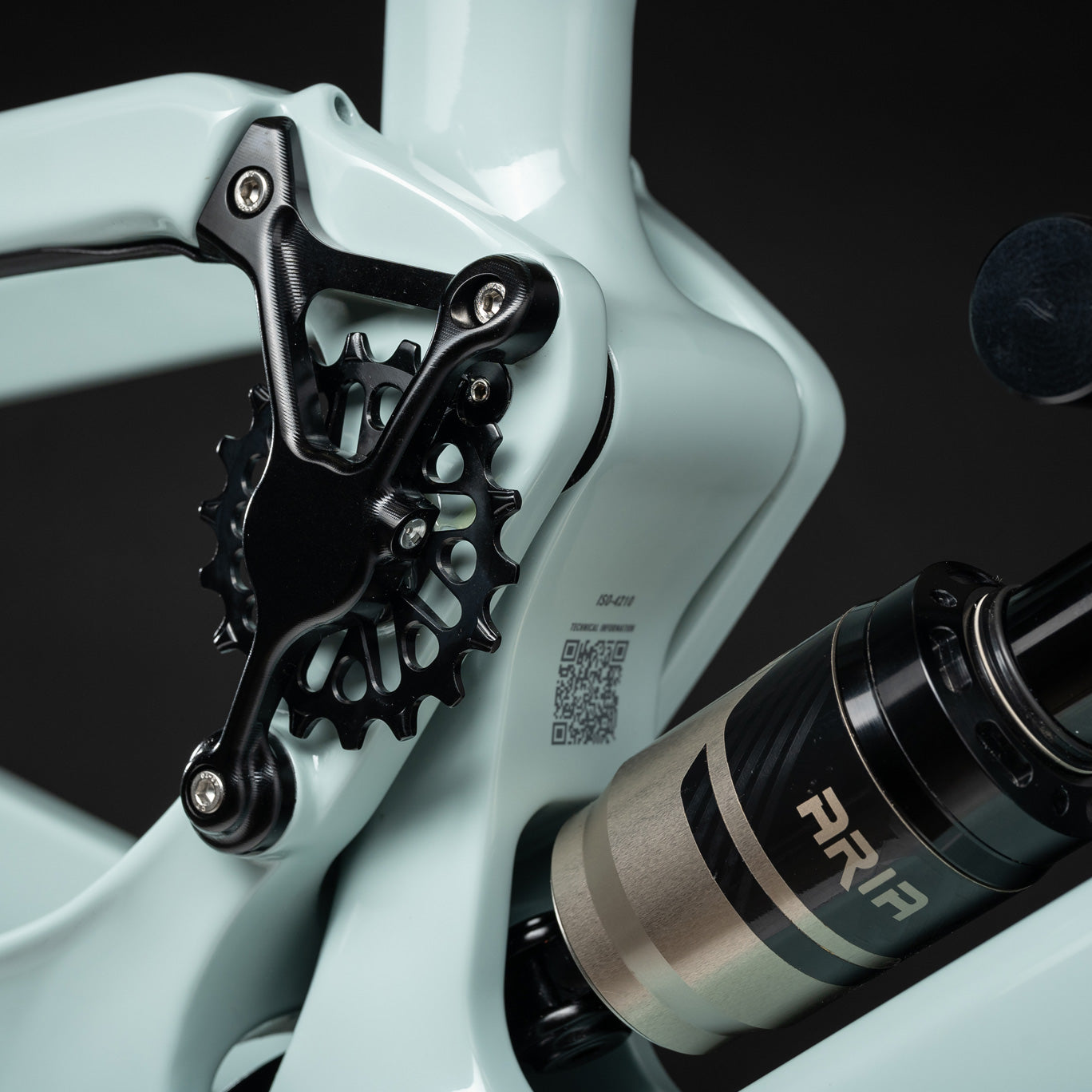 DEVIATE CYCLES - HIGHLANDER II || STORR GREY (FRAME)